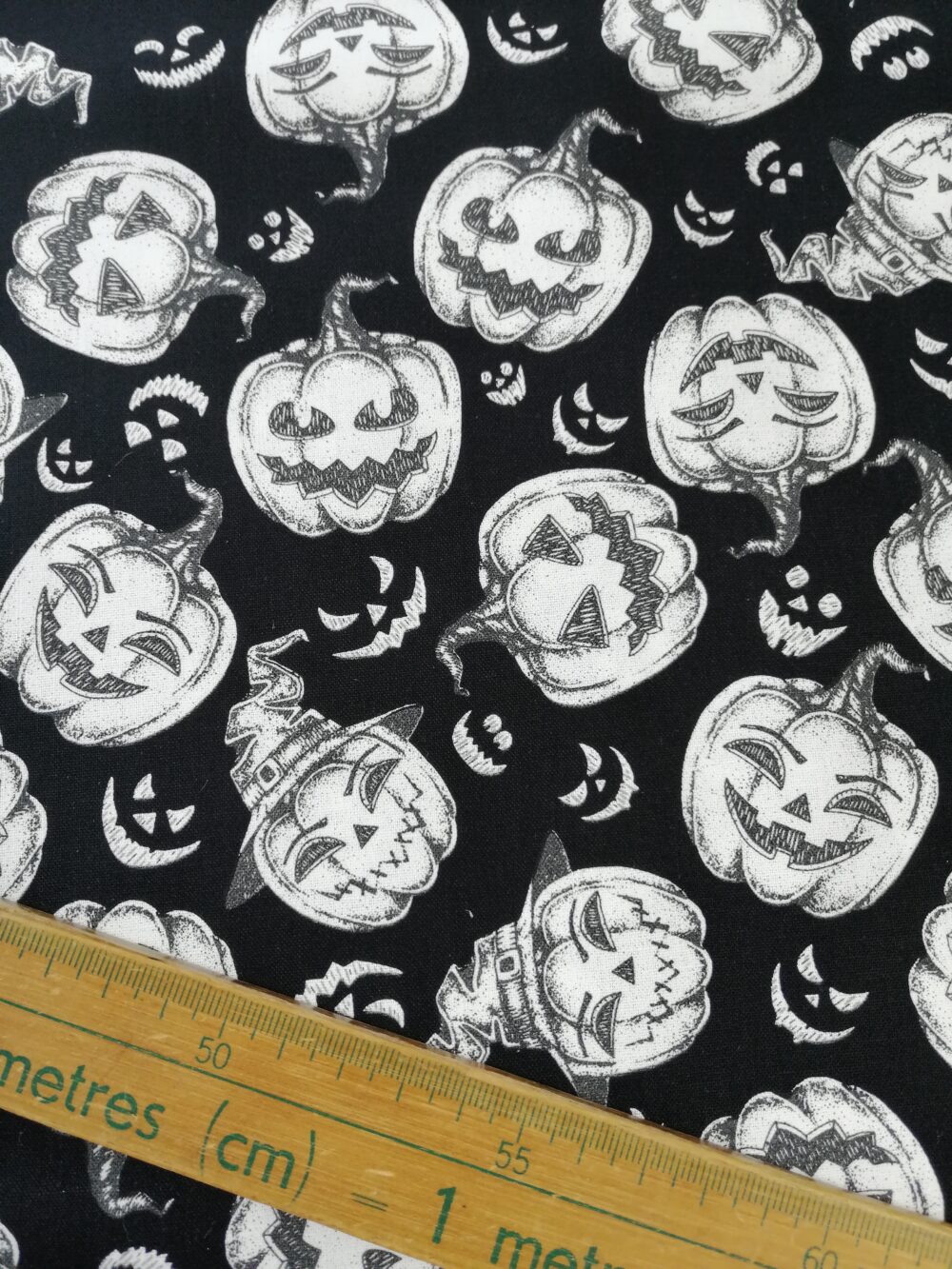 Hocus Pocus Pumpkins Cotton Fabric FQ - Image 2