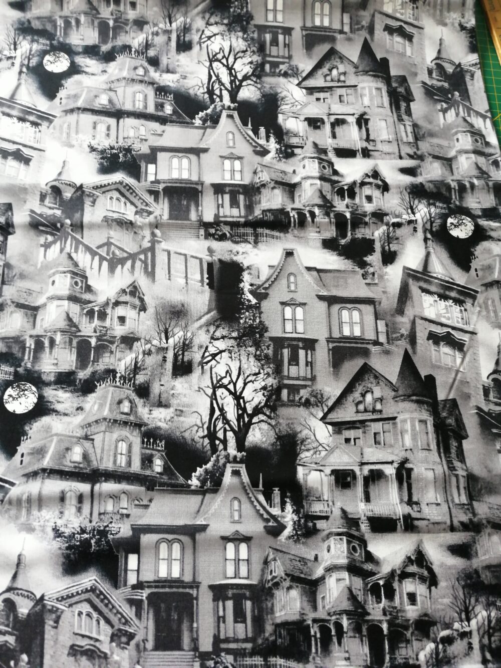 Haunted House cotton fabric FQ