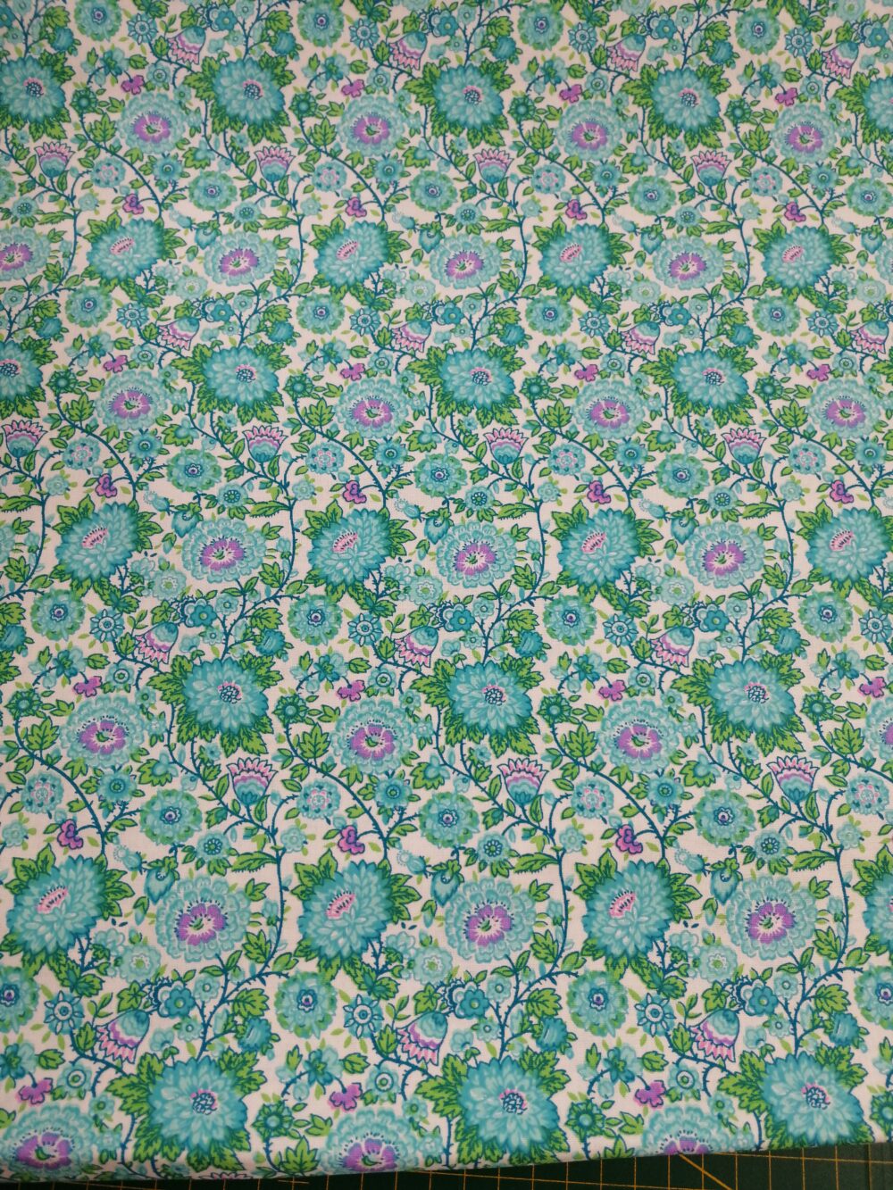 Nana Mae V Blue Retro Flowers Cotton Fabric Fat Quarter