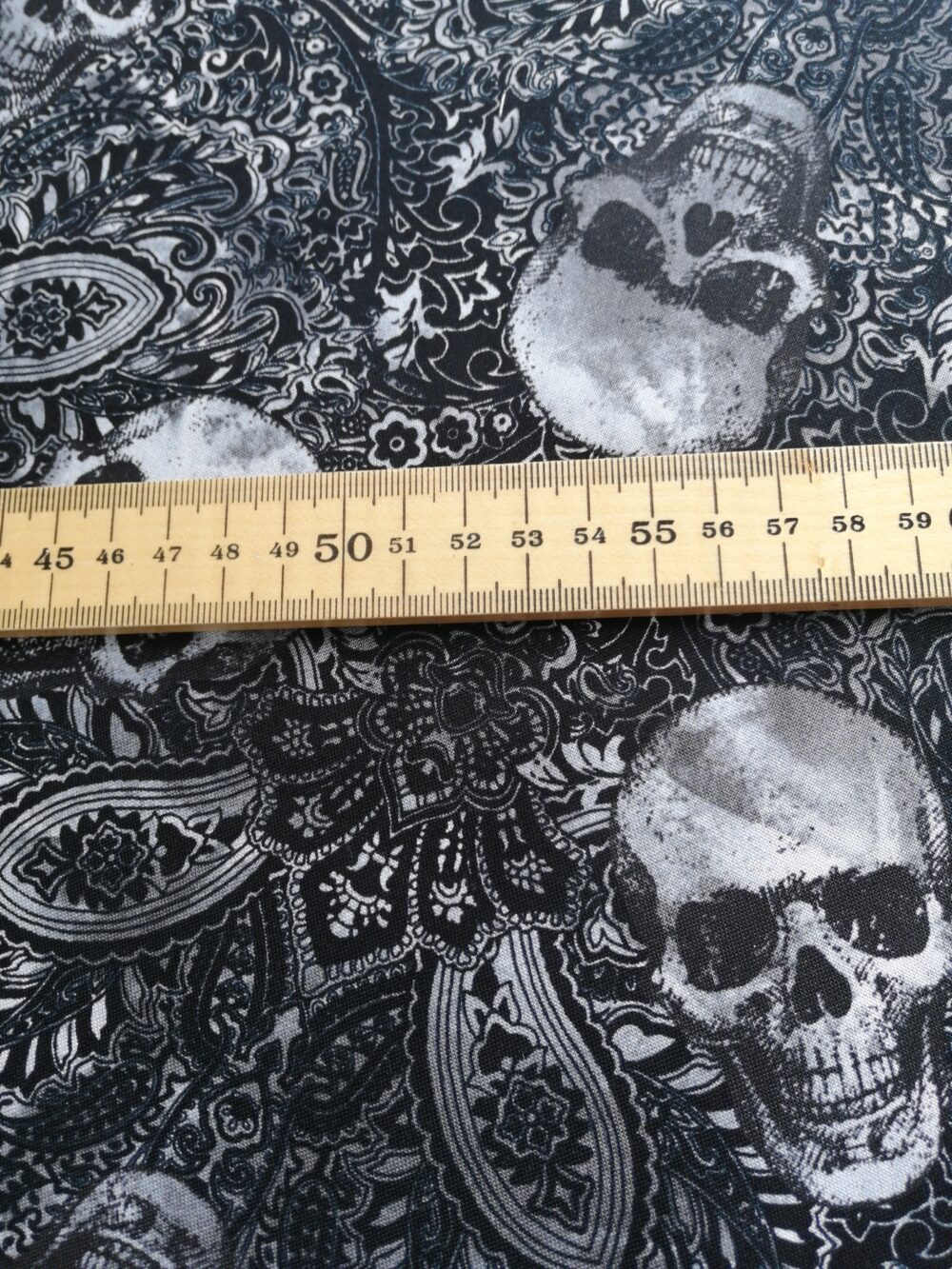 Gothic Skulls on black cotton fabric Fat Quarter - Image 4