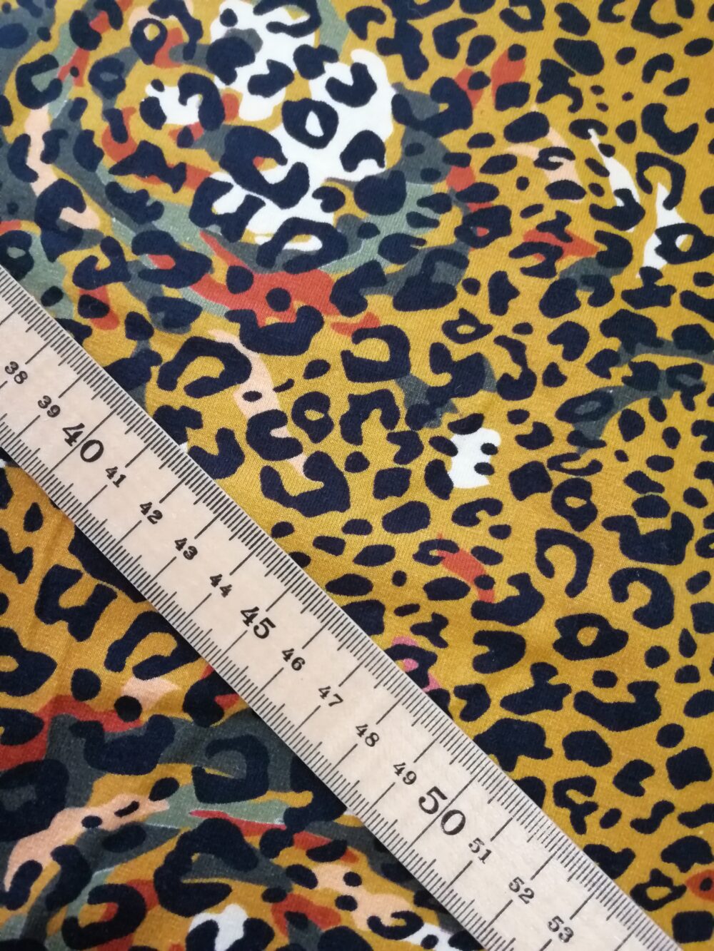 Leopard print jersey fabric - Image 2